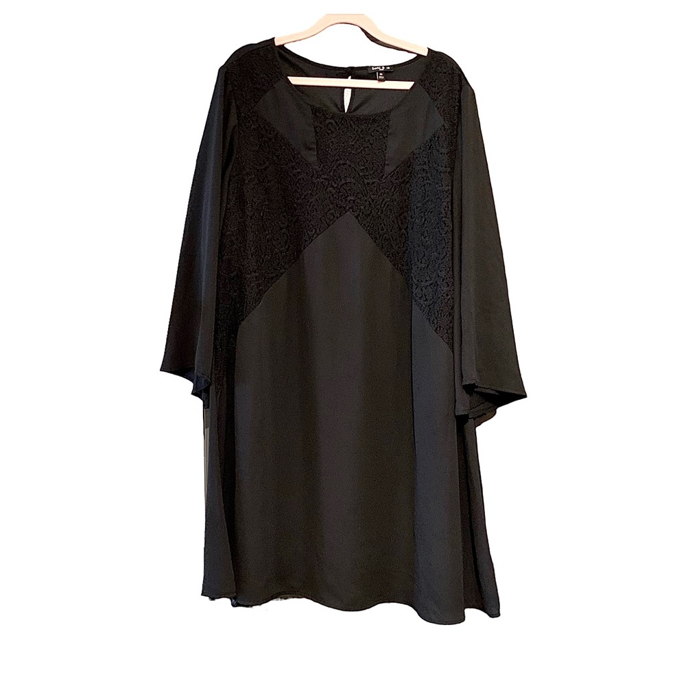 Sami & Joe black lacey dress with bell sleeves Size 2X